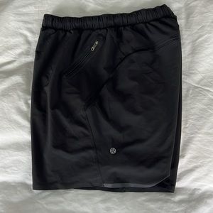 MENS BLACK LULULEMON SHORTS [S]
